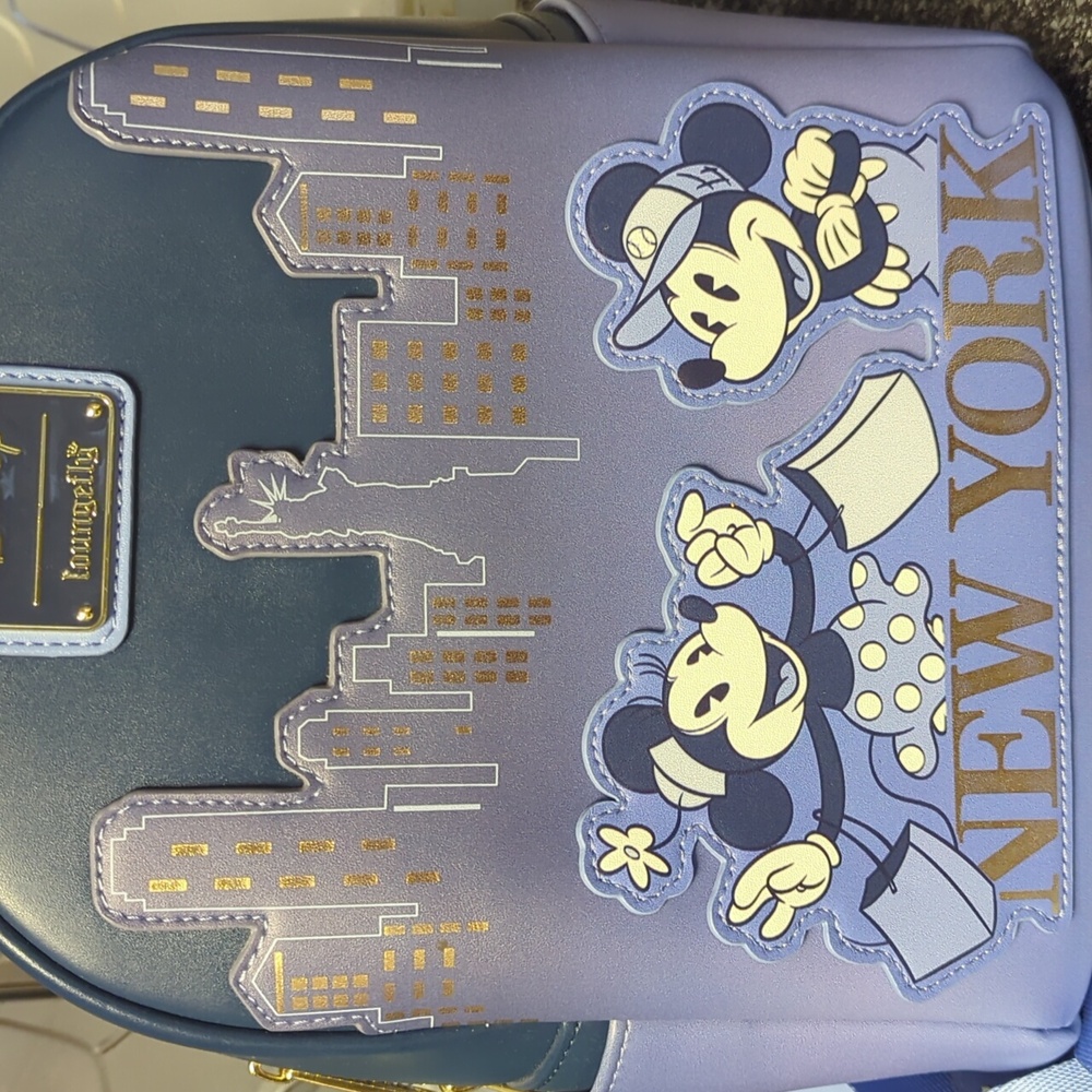 Disney Mickey And Minnie New York Shopping Loungefly Bag - Picture 5 of 6